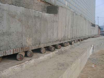 兰州首次平移全框架建筑物 建筑工程劳务的创新实践